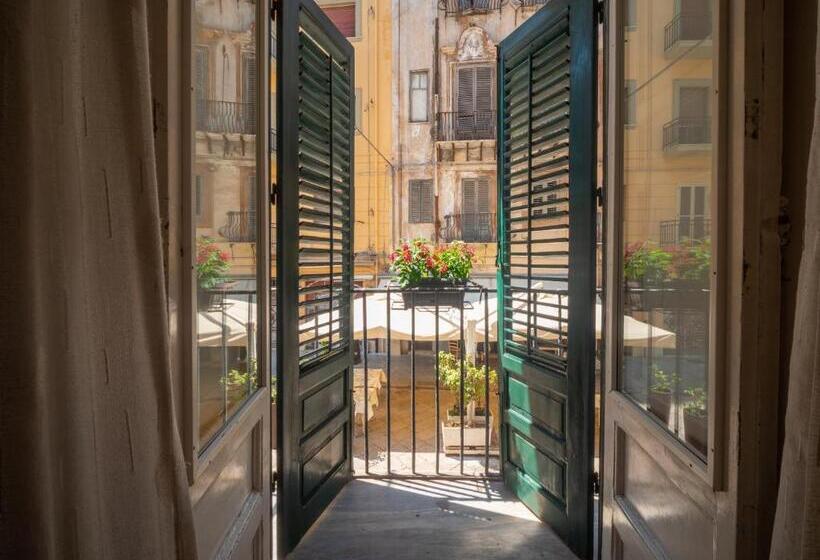 اتاق کلاسیک چهارنفره, Kalamarina Rooms