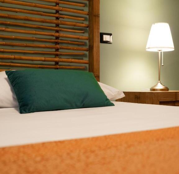 اتاق کلاسیک چهارنفره, Kalamarina Rooms