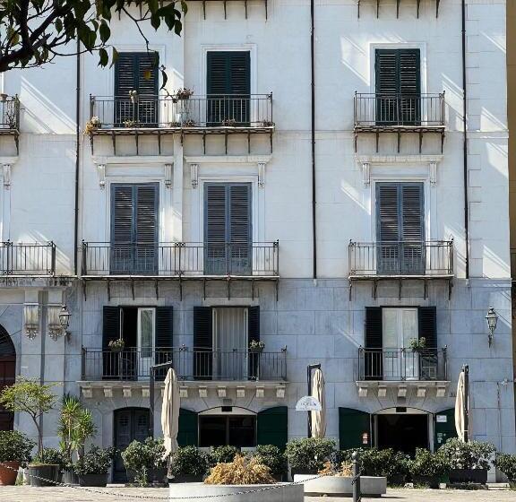 اتاق سوپریور چهار تخته, Kalamarina Rooms
