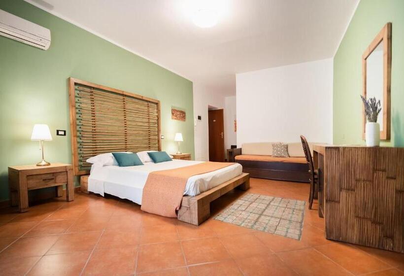 اتاق کلاسیک چهارنفره, Kalamarina Rooms