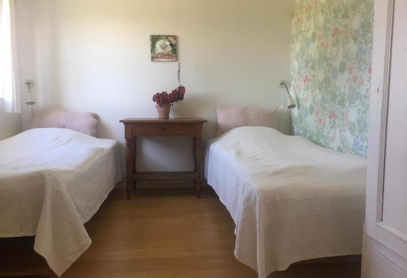 Номер Стандарт, Camønogaarden Et B&b, Kursus Center Og Refugie På østmøn