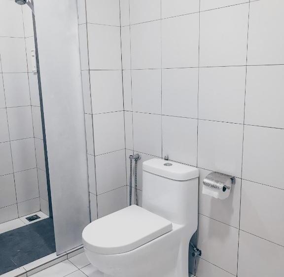 اتاق لوکس با تخت بزرگ, Carlton Inn Bukit Ubi
