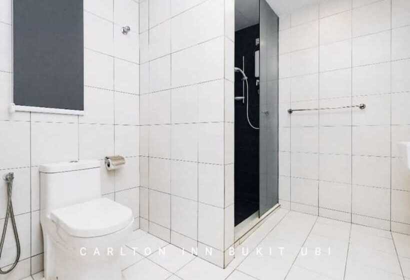 اتاق لوکس, Carlton Inn Bukit Ubi