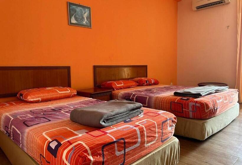 اتاق لوکس سه تخته, Heng Ann Guest House