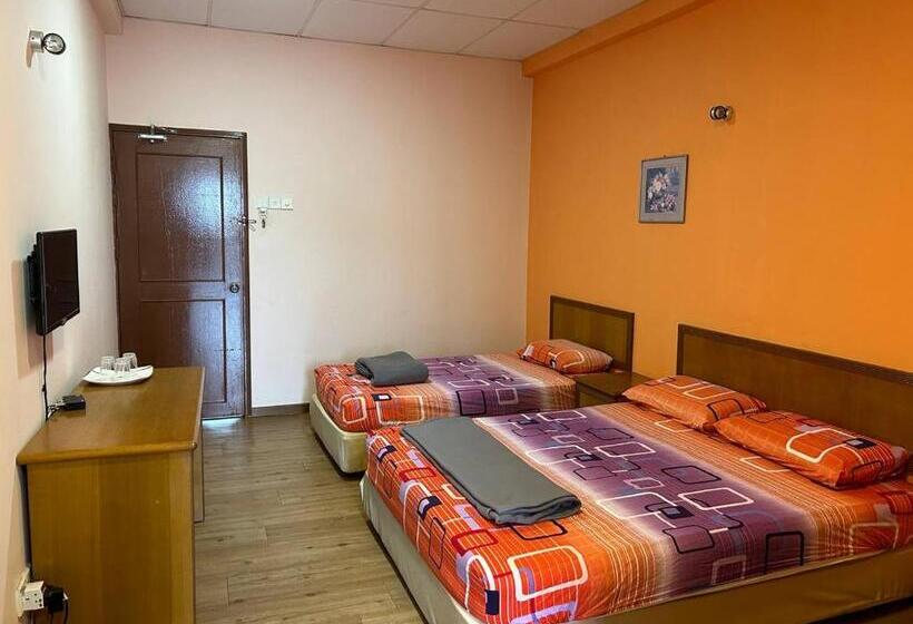 اتاق لوکس سه تخته, Heng Ann Guest House