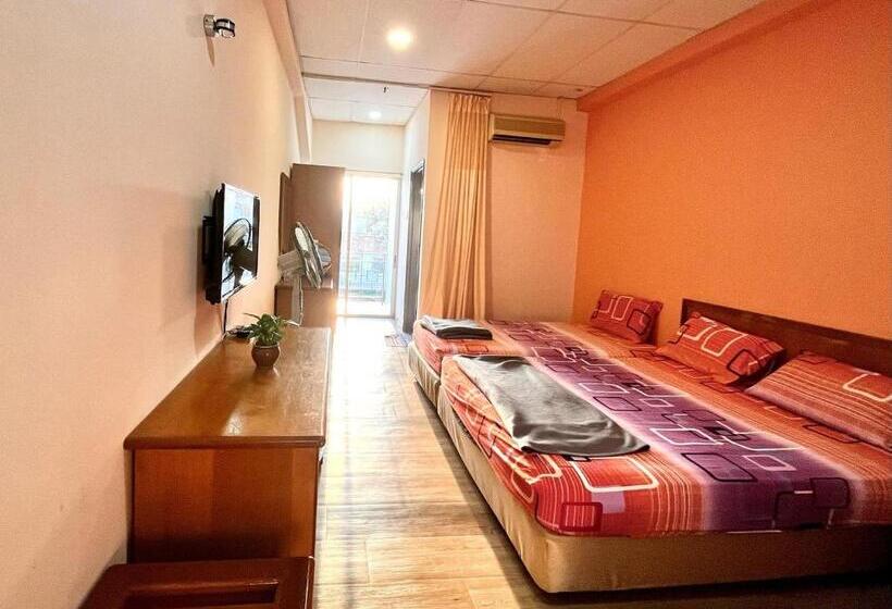 اتاق خانوادگی, Heng Ann Guest House