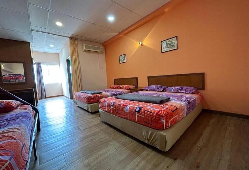 سوییت خانوادگی, Heng Ann Guest House
