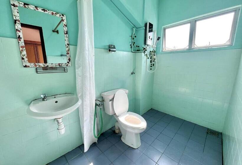 سوییت خانوادگی, Heng Ann Guest House