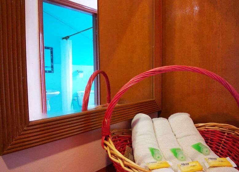 اتاق خانوادگی, Heng Ann Guest House