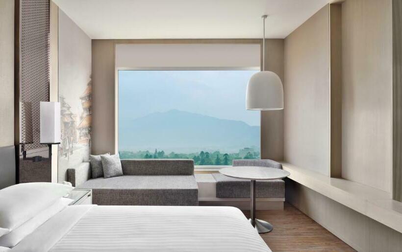 Club Room King Bed, Kathmandu Marriott