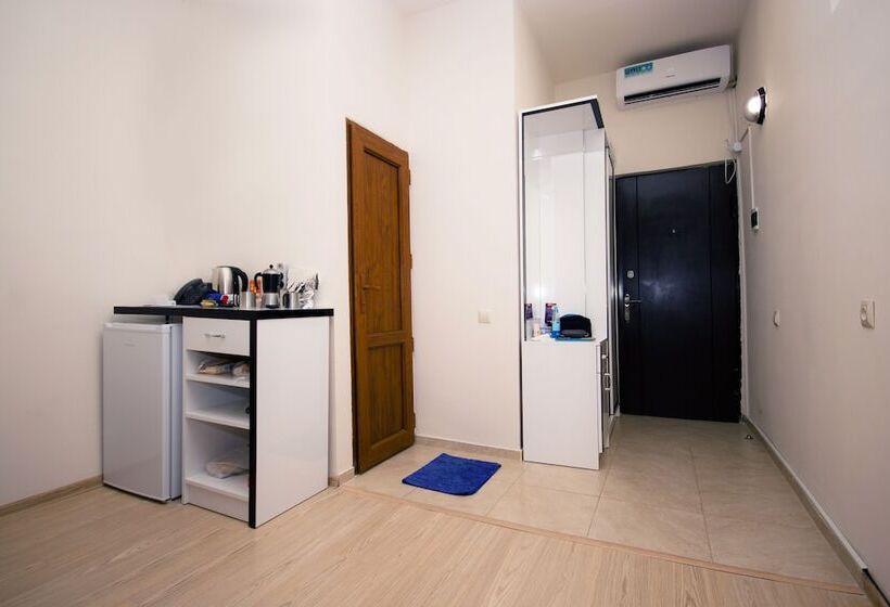 اتاق خانوادگی, Tempus Hotel   Hostel