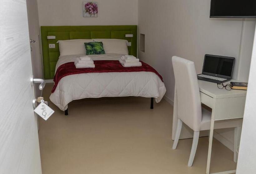 اتاق اکونومی, La Civita B&b