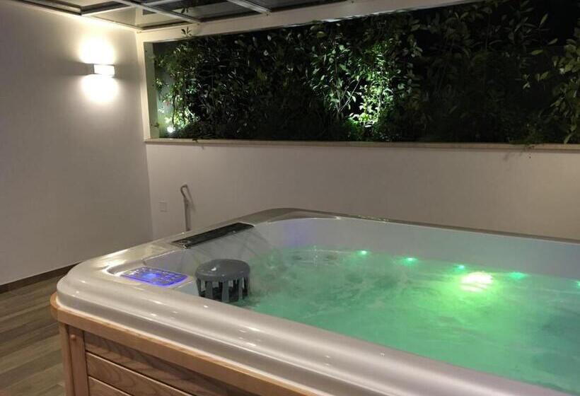 سوئیت با وان آب گرم, Principe Relais Suite & Spa