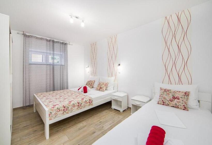 Апартаменты 2 Спальни, Apartments Maša