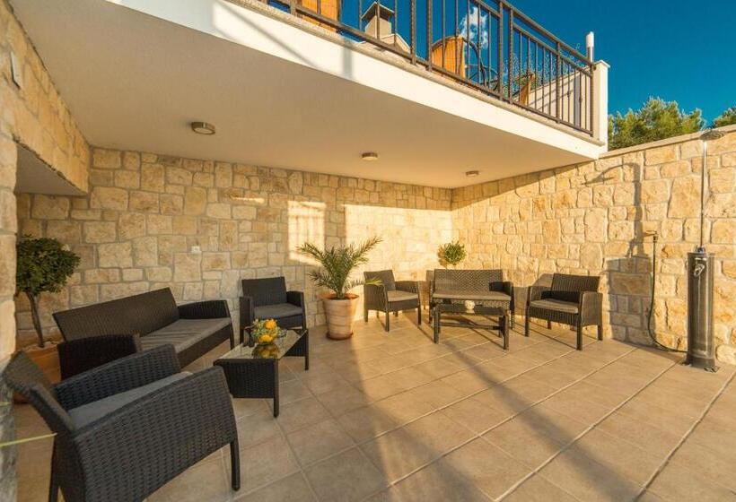 Студия Стандарт, Apartments Maša
