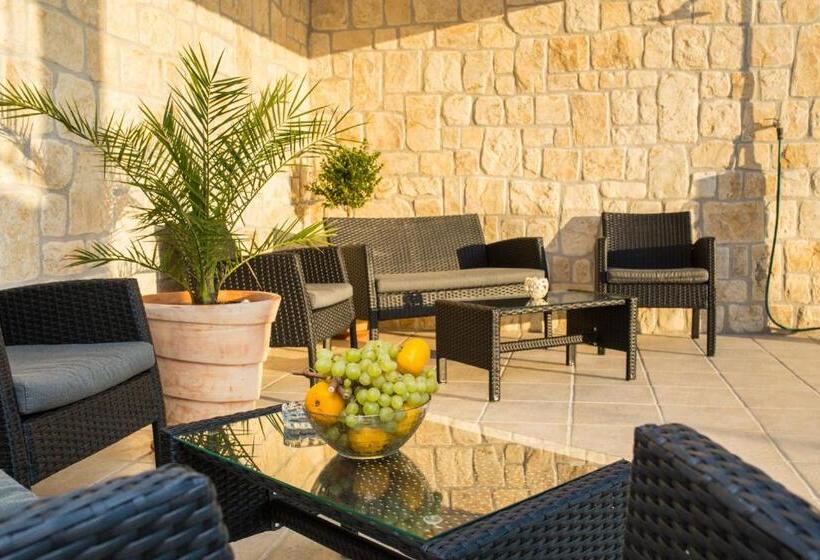 Студия Стандарт, Apartments Maša