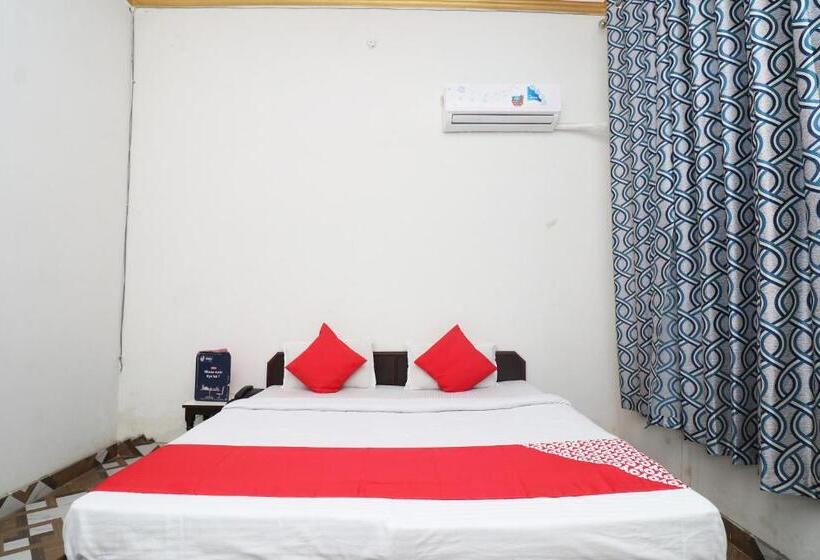 اتاق کلاسیک سه تخته, 4 U By Oyo Rooms