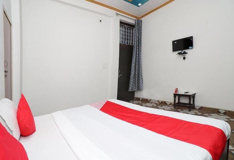 اتاق کلاسیک سه تخته, 4 U By Oyo Rooms