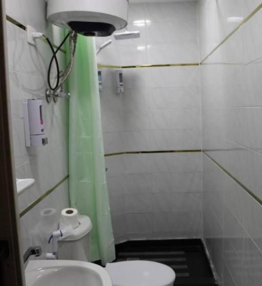 اتاق استاندارد یک تخته با بالکن, Abdeen Cairo Hostel