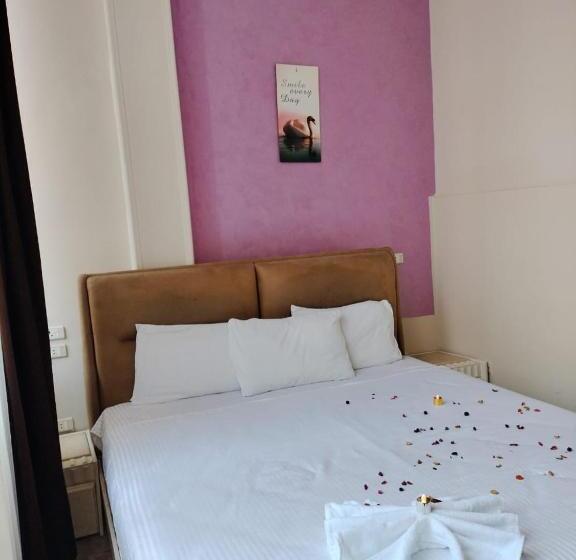اتاق لوکس با تخت بزرگ, Abdeen Cairo Hostel