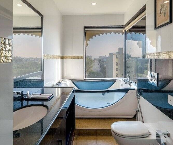 Quarto Premium, Sterling Balicha Udaipur