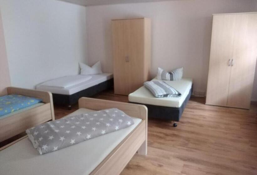 Номер Стандарт Четырехместный Совместный Санузел, Hostel Vorharz Aschersleben