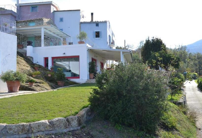 سوییت جونیور, Borgo Rosso Di Sera Resort