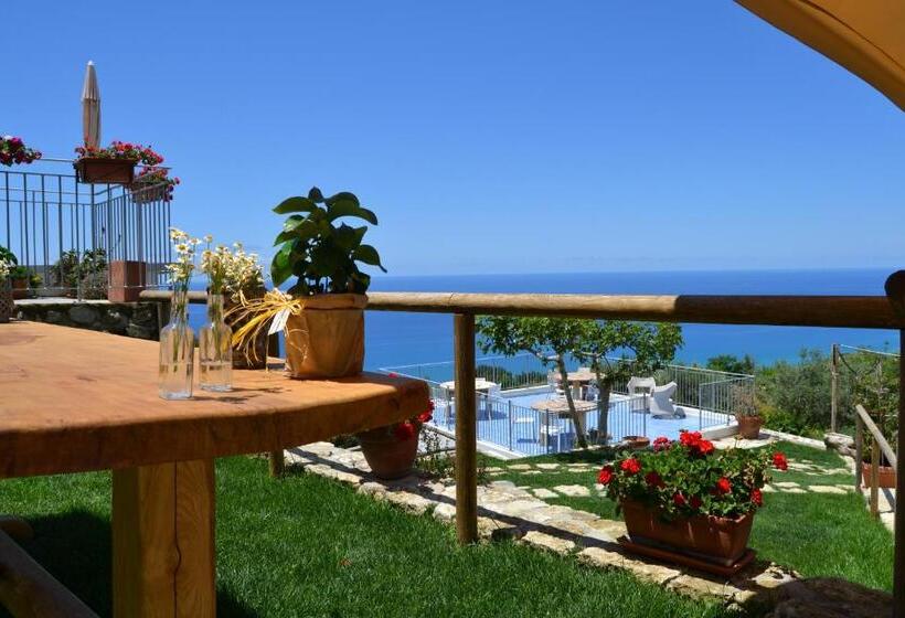 سوییت, Borgo Rosso Di Sera Resort