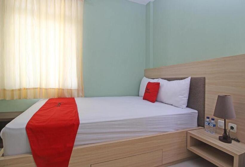 Номер Стандарт, Reddoorz Near Solo Balapan Station