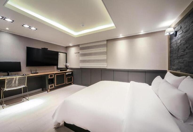 اتاق استاندارد, Cheese Hotel Seomyeon
