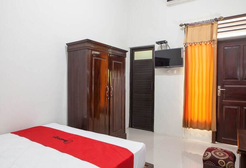 Номер Стандарт, Reddoorz Near Banyuwangi Baru Station