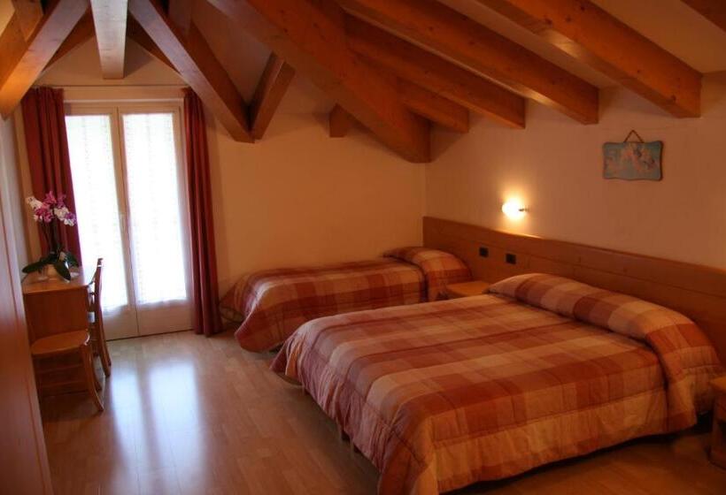 اتاق استاندارد سه تخته با بالکن, Dolomiti Hotel Olimpia