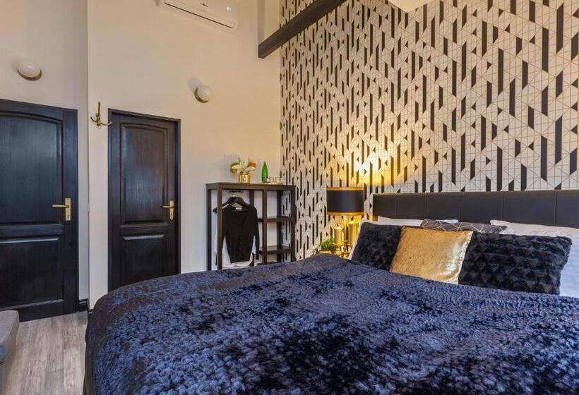 اتاق لوکس, Golden Prague Rooms