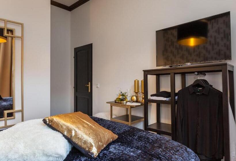 اتاق اکونومی, Golden Prague Rooms