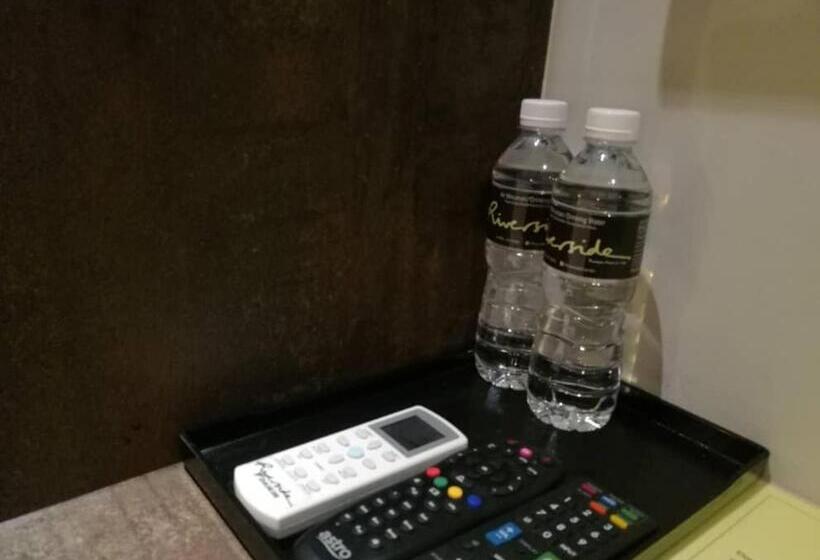 اتاق لوکس با تخت بزرگ, Riverside Boutique