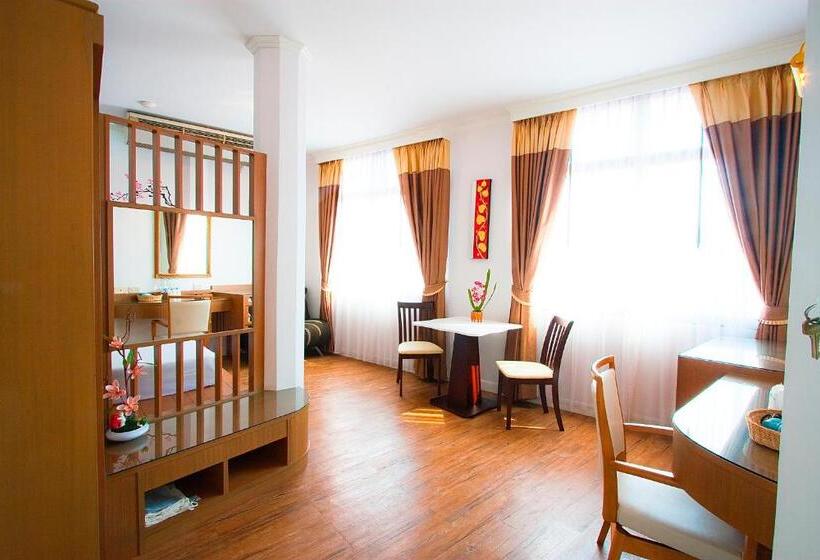 Quarto Deluxe, China Town