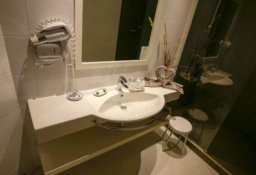 اتاق استاندارد چهار تخته, Djerba Plaza Thalasso & Spa