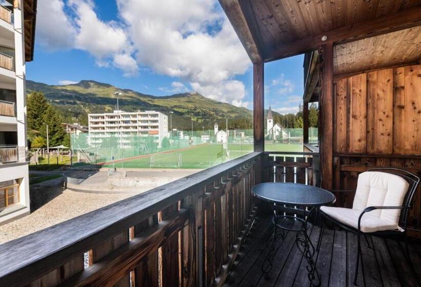 اتاق سوپریور با بالکن, Lenzerhorn