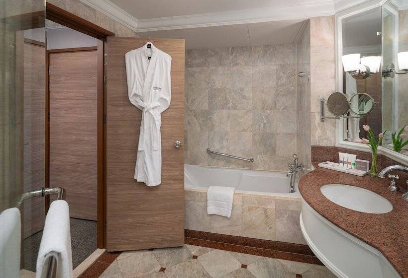 Номер Премиум, Swissotel Bangkok Ratchada