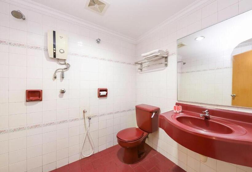 اتاق لوکس با تخت بزرگ, Comfort Hotel 2 By Oyo Rooms