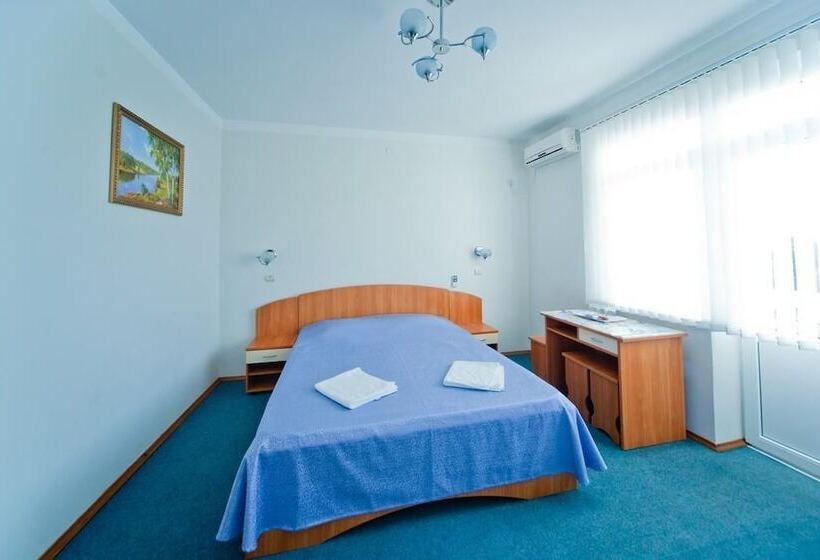 اتاق استاندارد سه نفره, Lera Guest House