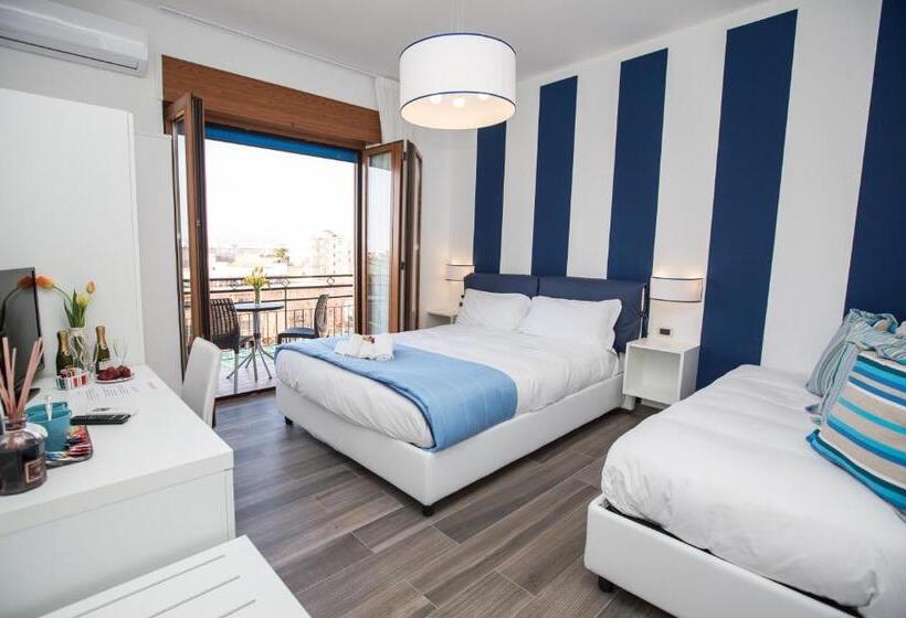 اتاق استاندارد با بالکن و چشم‌انداز دریا, Sea Room Sorrento