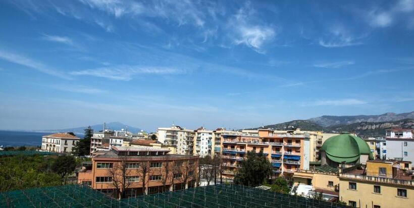 اتاق استاندارد با چشم‌انداز دریا, Sea Room Sorrento