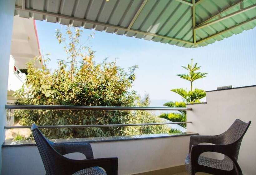 디럭스 룸, Blue Pine Resort