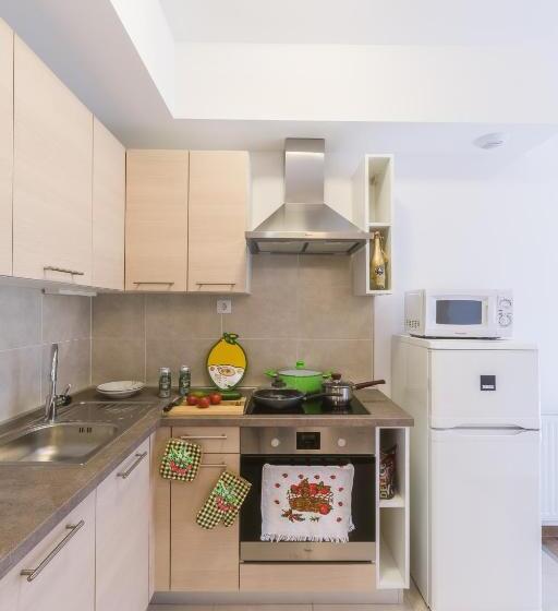 Estúdio Familiar, Corvin Holiday Apartments