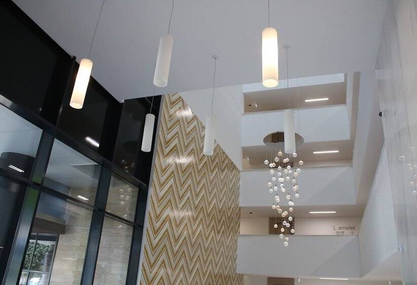 Escritório Estándar, Corvin Holiday Apartments
