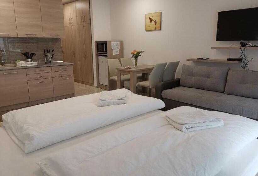 Estúdio Familiar, Corvin Holiday Apartments