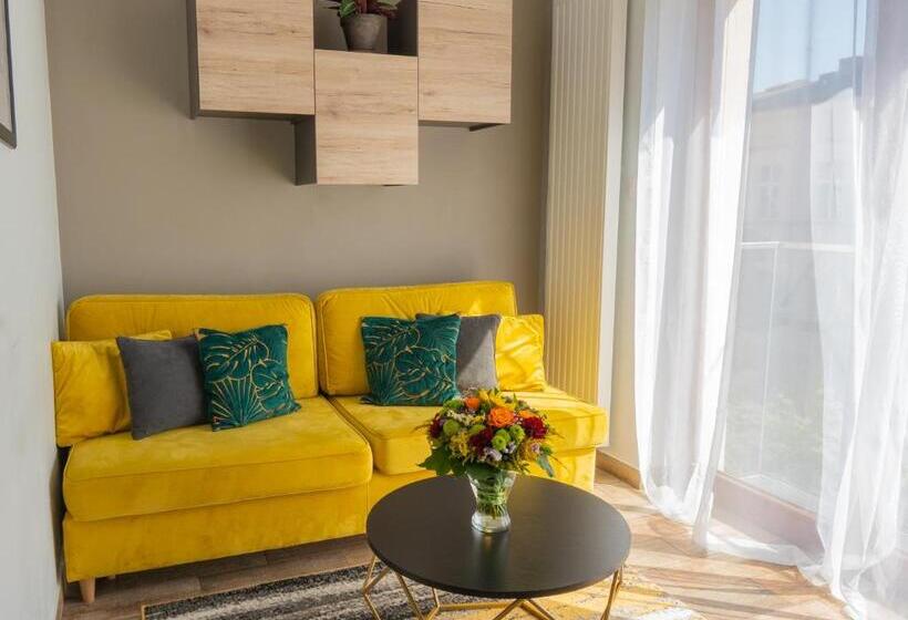 آپارتمان 2 خوابه, Moon Hostel Poznań