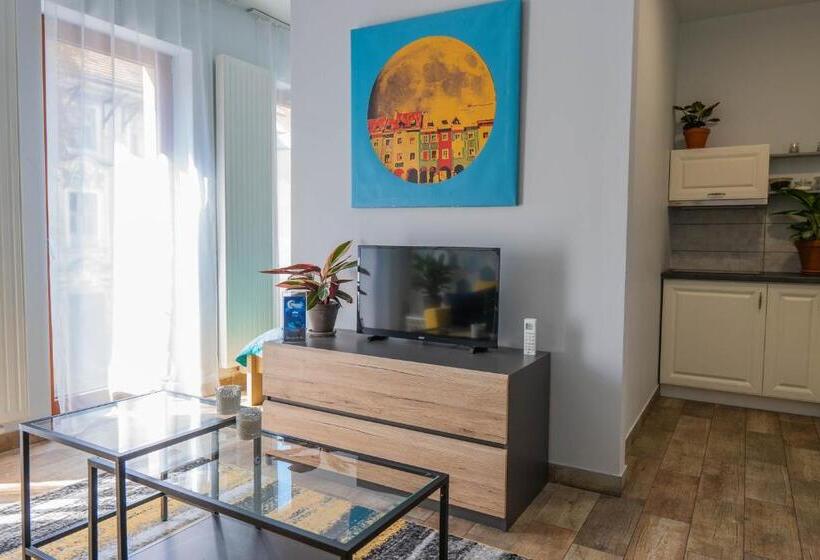 آپارتمان 1 خوابه, Moon Hostel Poznań