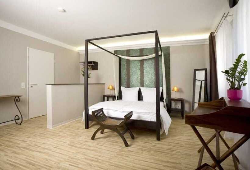 Семейный Номер, Pension Mariposa
